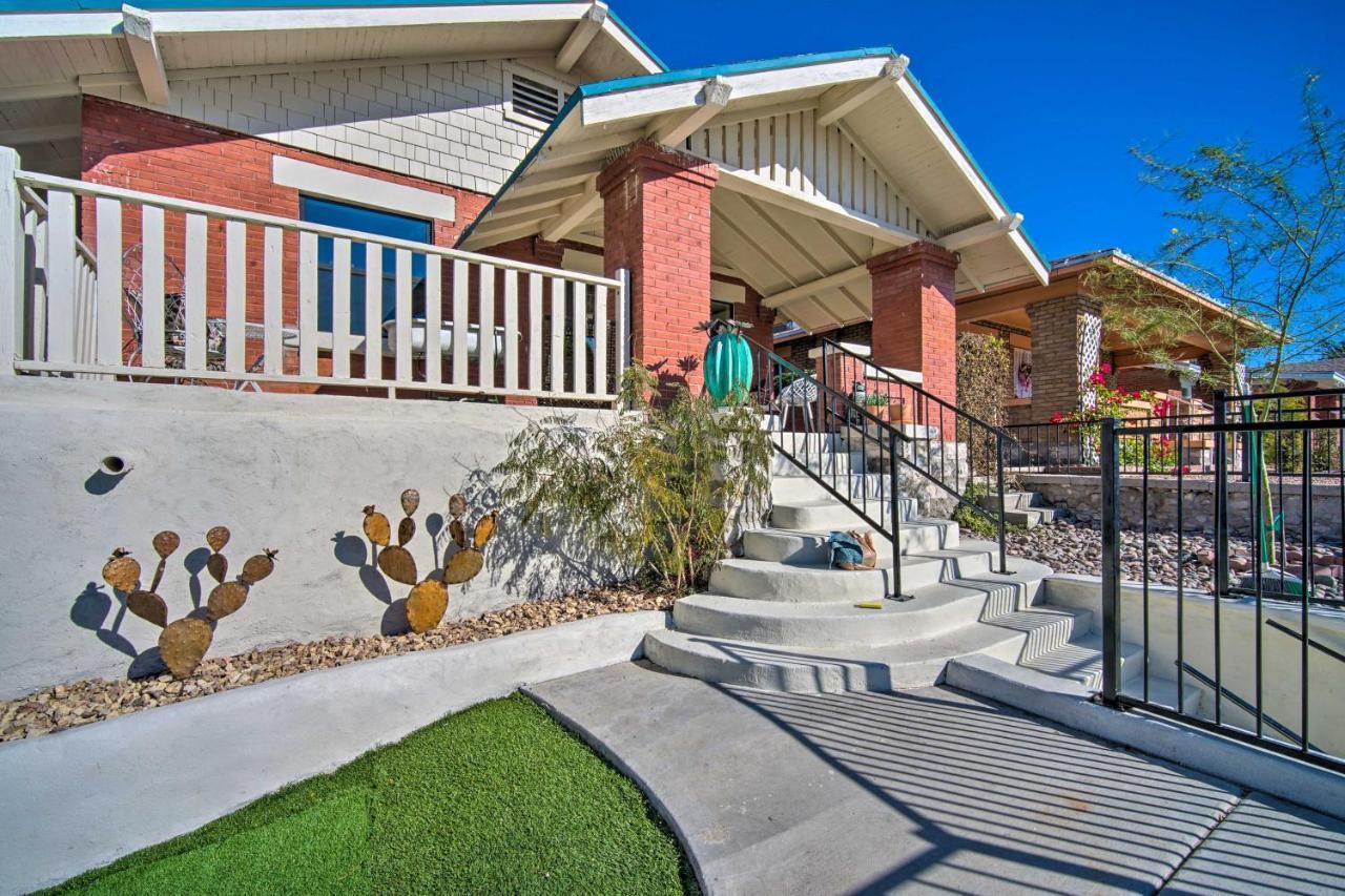 Colorful El Paso Home With Deck And Mtn Views! Exterior photo